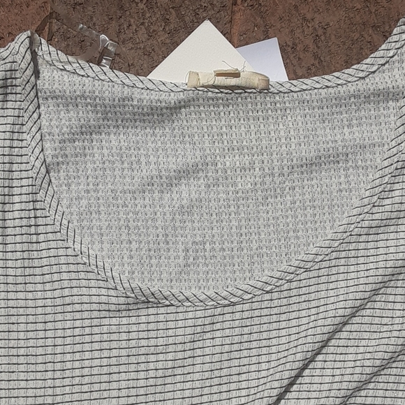 NWT 2 Pack Size Medium Clothing Lot - Picture 12 of 13